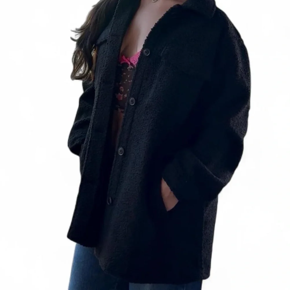 Black Collared Teddy Jacket oversized fit - Picture 6 of 6